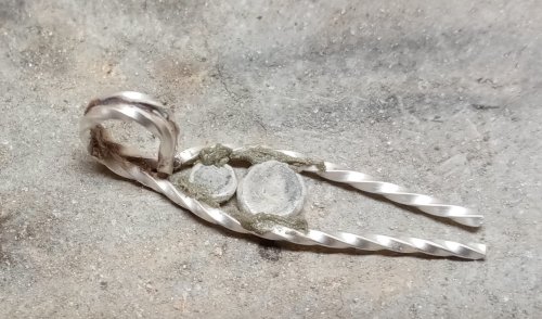 Judy Larson's Combine Druzy With Straw and Water Cast Components - , Wire Jewelry Design, Filing, Finishing, Butane Torch, Soldering, Solder, Design, Bend the tail wires